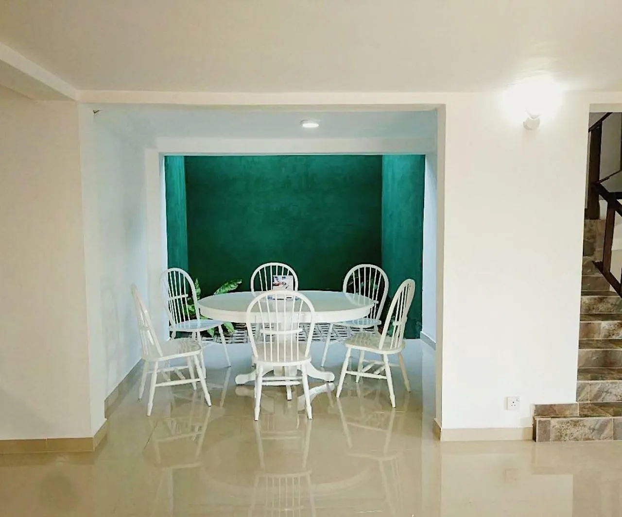 Alojamento de Acomodação e Pequeno-almoço Colombo Airport B&B At Negombo